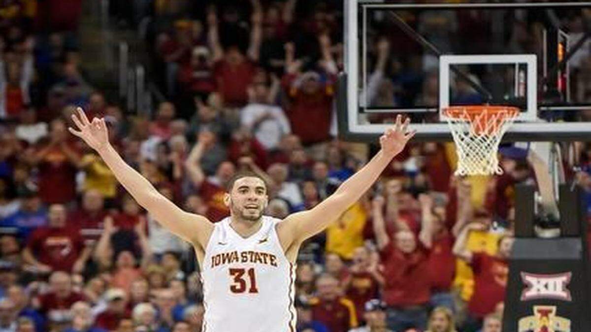
Iowa State forward Georges Niang (31) celebrated after the Cyclones tied the score late in the first half with a three-point shot against the Oklahoma Sooners on Friday.
