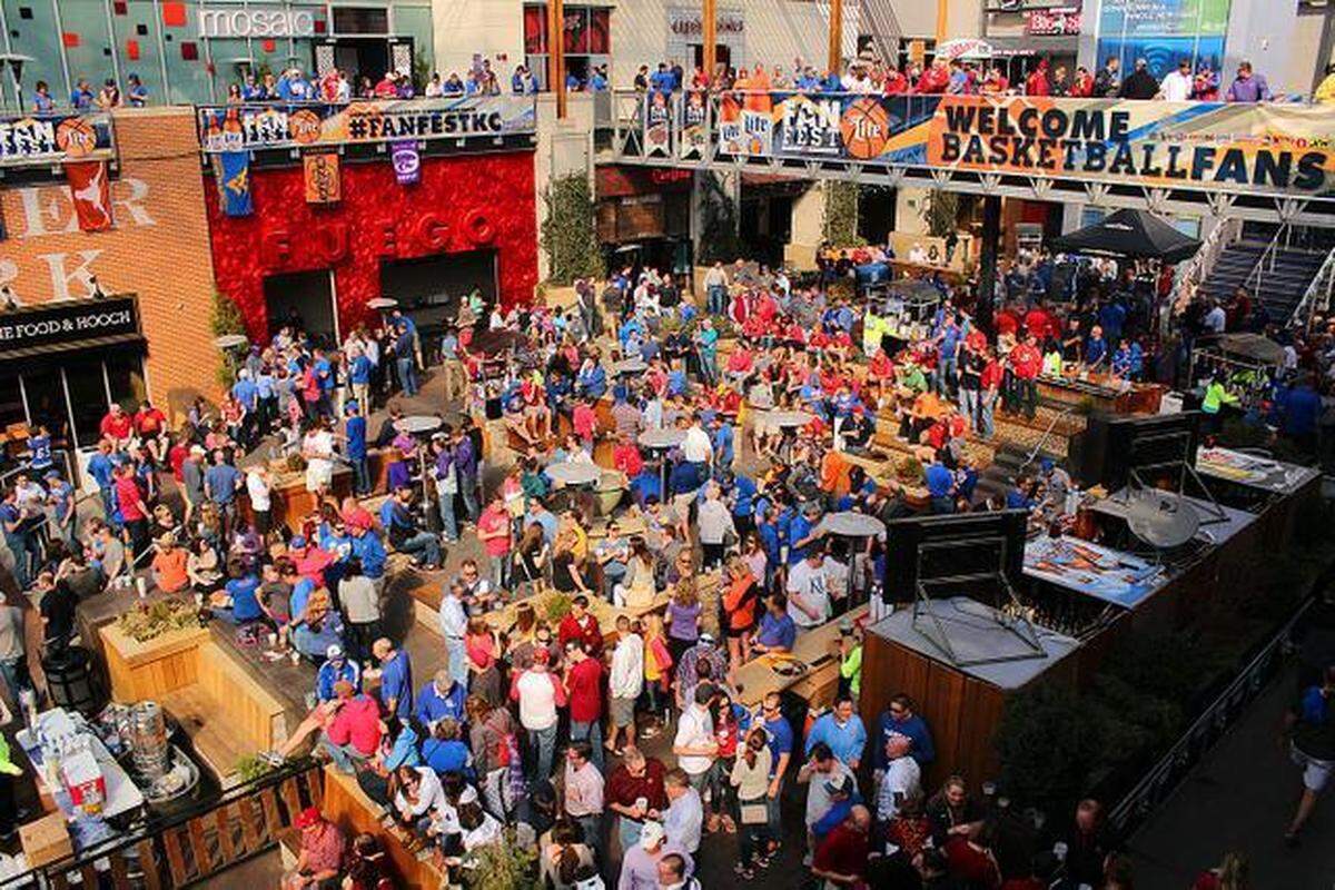 Basketball fans took advantage of the beautiful weather during the 2015 Big 12 Tournament at the Power & Light District as they waited for their favorite teams to play.