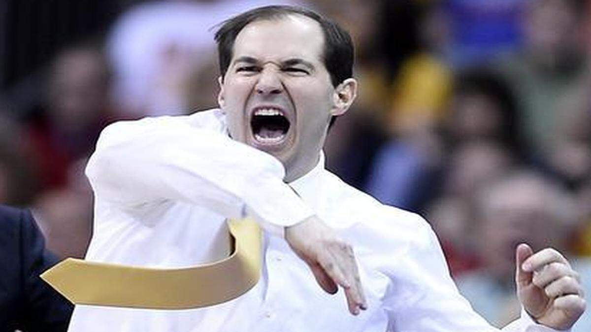 
Baylor coach Scott Drew didn’t like much of what he was seeing during the second half of Friday’s semifinal game of the Big 12 tournament at the Sprint Center. KU beat Baylor 52-52 to advance to the championship game.
