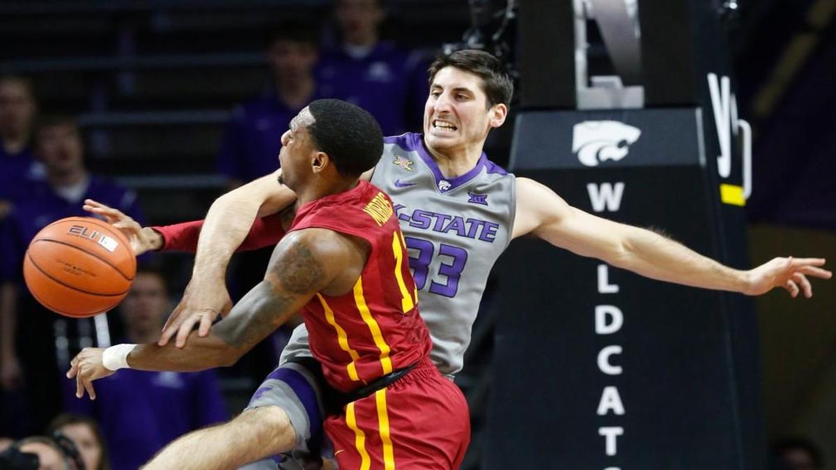 Guard Brian Rohleder (right) didn’t play much in his career at Kansas State, but he played defense against Iowa State guard Monte Morris earlier this season.