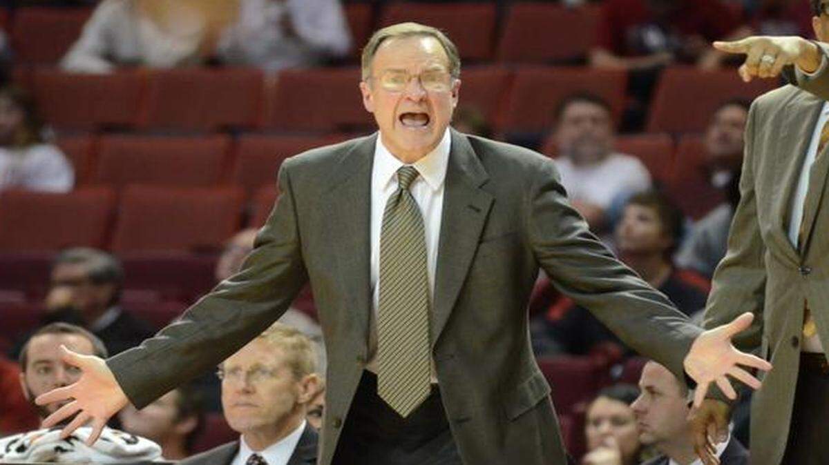 
Oklahoma coach Lon Kruger questions a call during the George Mason game last month in Norman, Okla.
