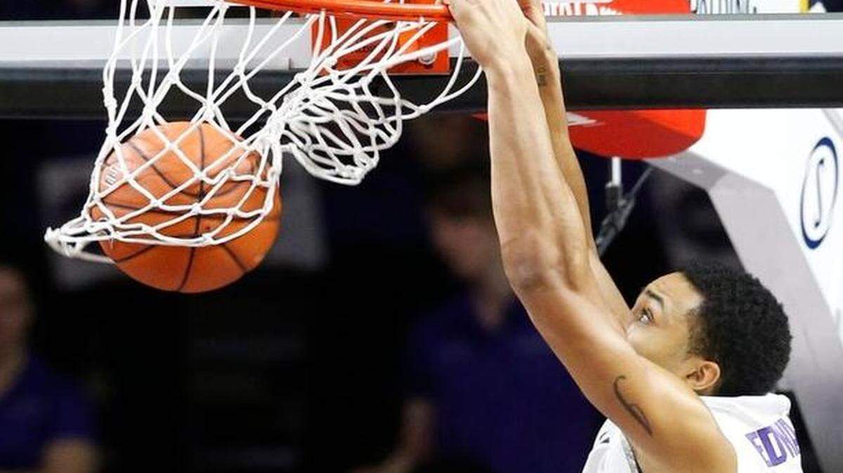
Kansas State guard Justin Edwards had two explosive dunks Sunday.
