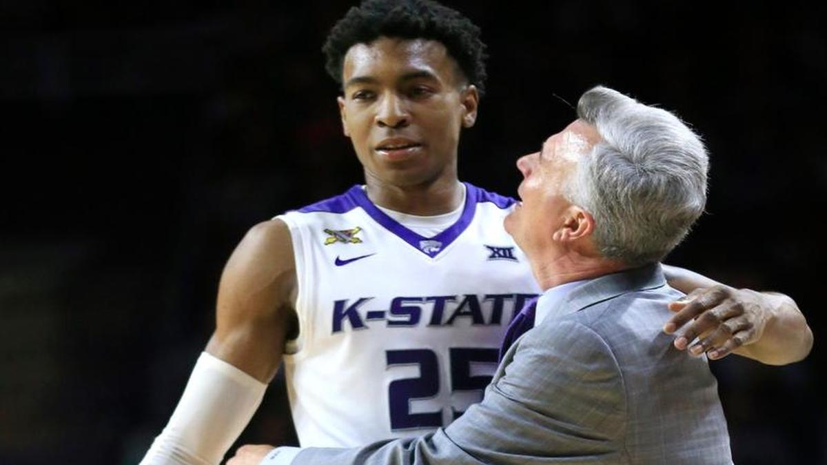 Kansas State coach Bruce Weber (right) hugged forward Wesley Iwundu after the Wildcats defeated Oklahoma 80-69.