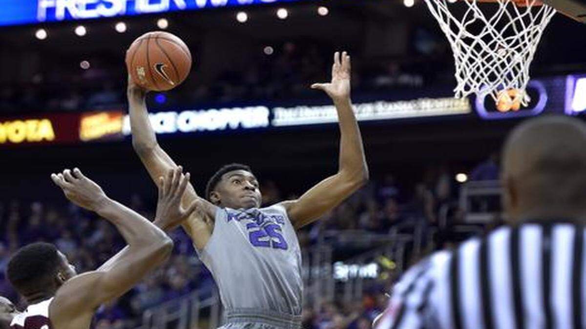 
Sophomore Wesley Iwundu broke out of a slump with a solid game against Texas A&M on Dec. 20 at the Sprint Center.


