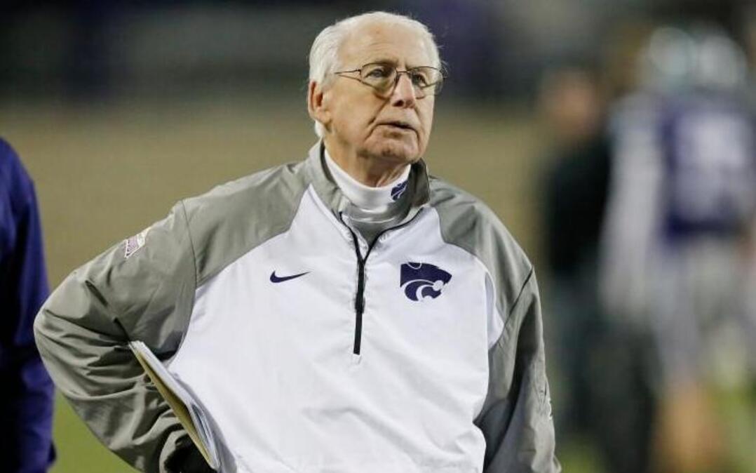 K-State coach Bill Snyder said he would let players decide about a bowl invitation should the Wildcats finish the regular season 5-7.