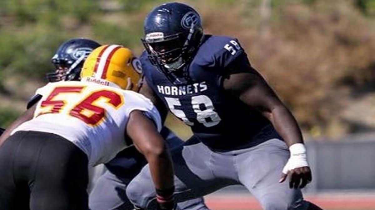 Kansas State commit Breontae Matthews lines up for a block at Fullerton Community College. (Courtesy Photo, Breontae Matthews)