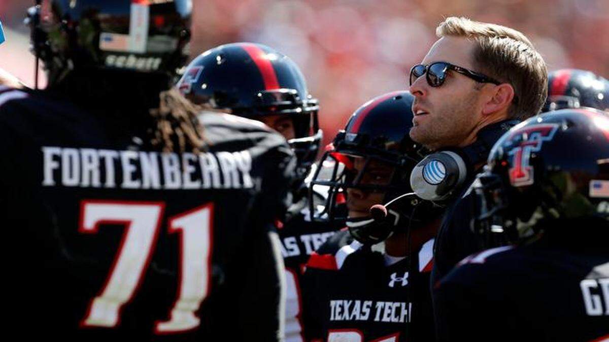 
Kliff Kingsbury, right, and Texas Tech are off to a shaky 2-2 start this season.
