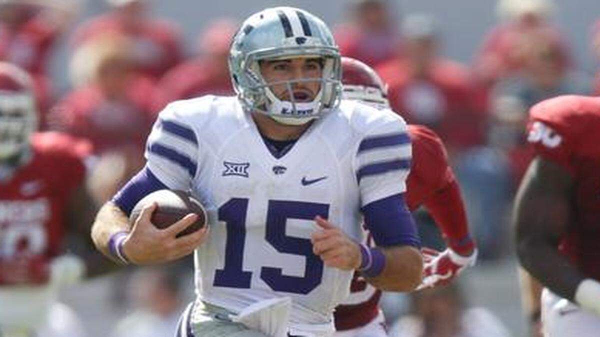 
K-State quarterback Jake Waters breaks free for a long run against Oklahoma. 
