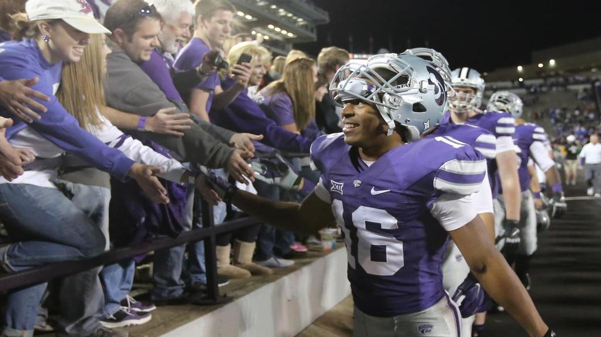 
K-State wide receiver Tyler Lockett finished the 2014 season with five consecutive 100-yard receiving games.
