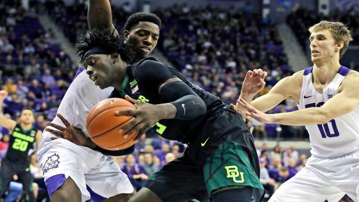 Baylor forward Johnathan Motley (5) leads the Bears in scoring at 16.2 points per game.