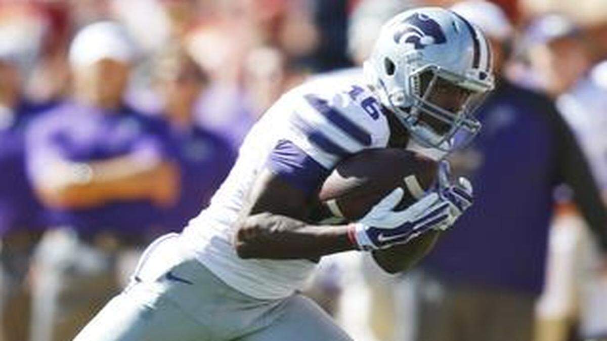 
K-State wide receiver Tyler Lockett (16) caught a Jake Waters pass, setting up K-State’s first touchdown Saturday in Ames.
