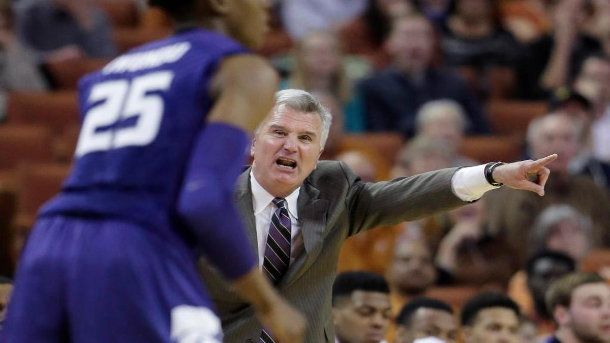 Coach Bruce Weber’s Kansas State Wildcats made 19 of 51 shots, including 3 of 19 from three-point range, during a 60-57 loss Tuesday night to the Texas Longhorns, struggling mightily against a zone defense.