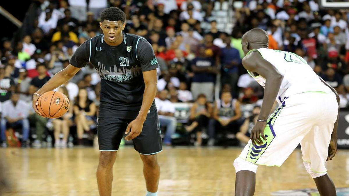 Billy Preston (left) announced Friday he will play college basketball at KU.