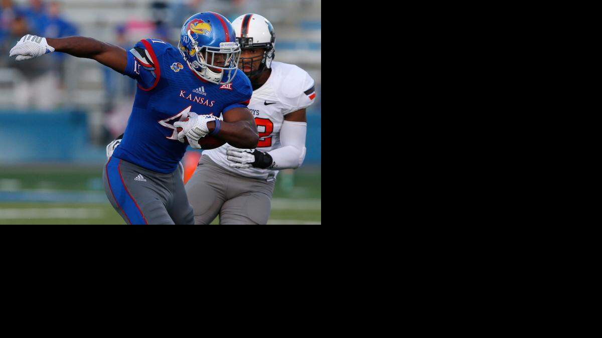 Kansas tight end Jimmay Mundine has become a favorite target of quarterback Michael Cummings.