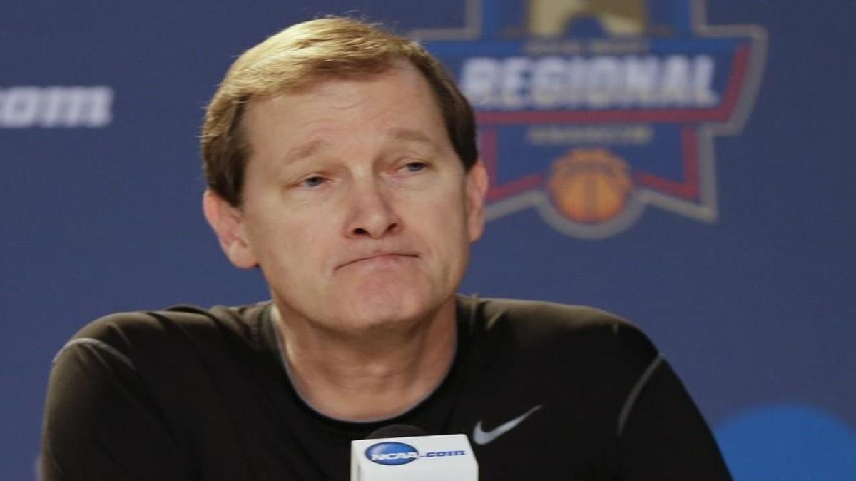 Oregon head coach Dana Altman.