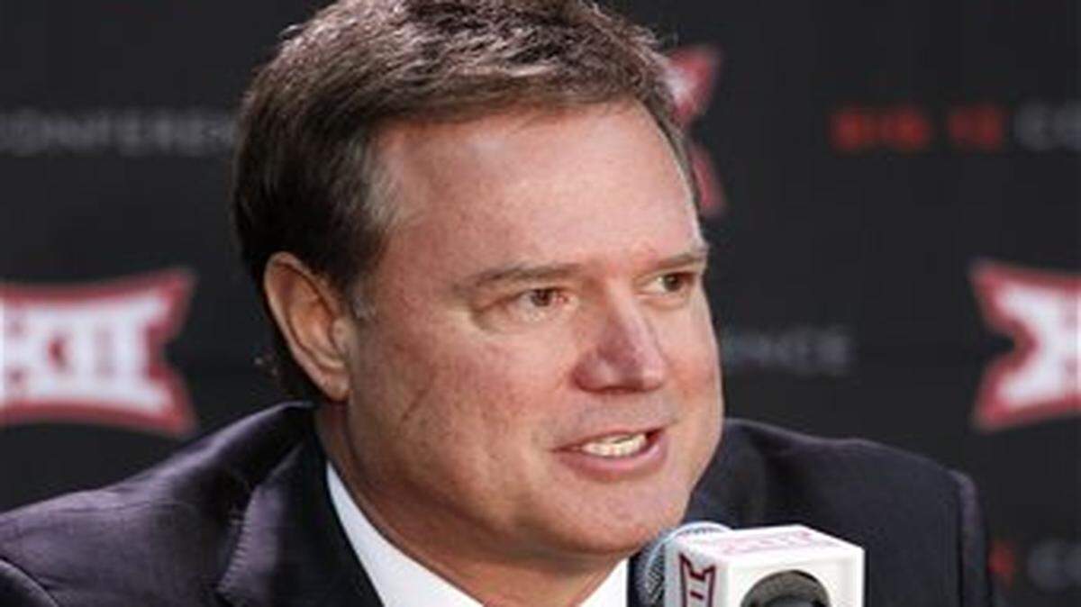 
Kansas head coach Bill Self talks about his team's upcoming NCAA men's college basketball season during the Big 12 Conference Media Day event at the Sprint Center in Kansas City.
