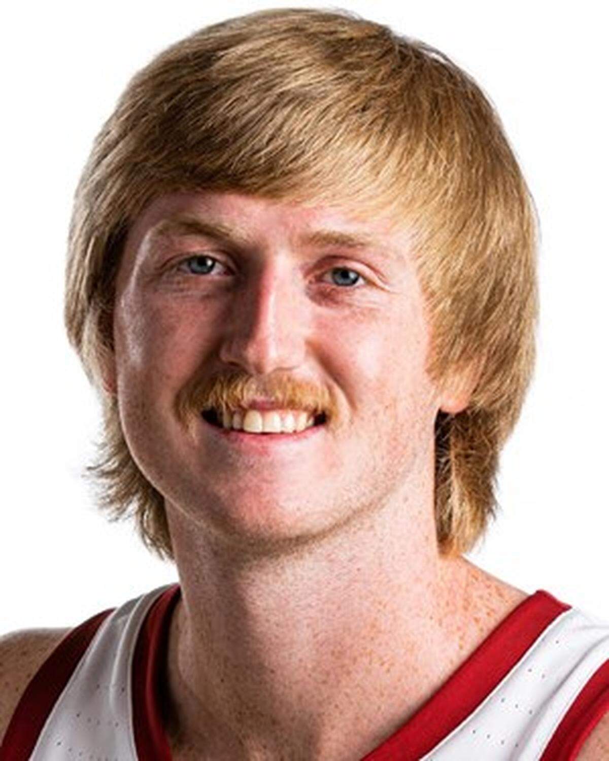 Oklahoma forward Brady Manek.