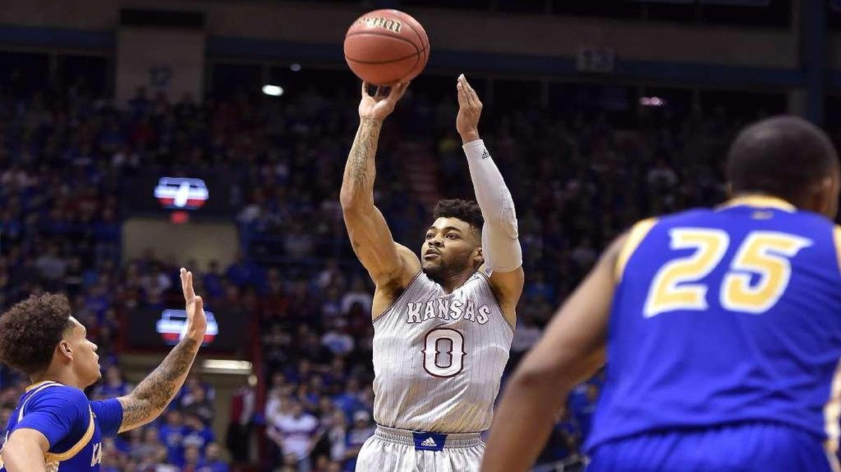 KU’s Frank Mason hit six of seven three-pointers and scored 30 points in Tuesday’s 105-62 win over UMKC at Allen Fieldhouse.