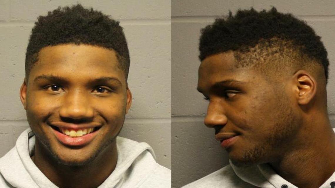 Carlton Bragg booking photo