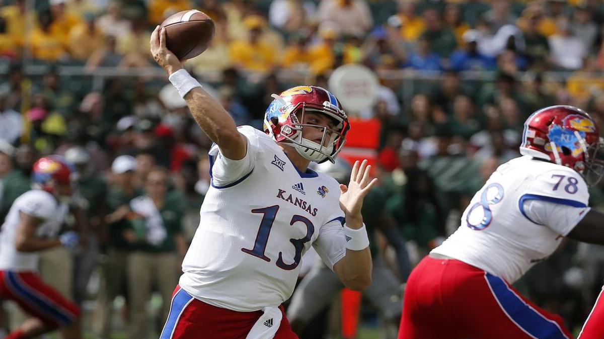 Kansas quarterback Ryan Willis