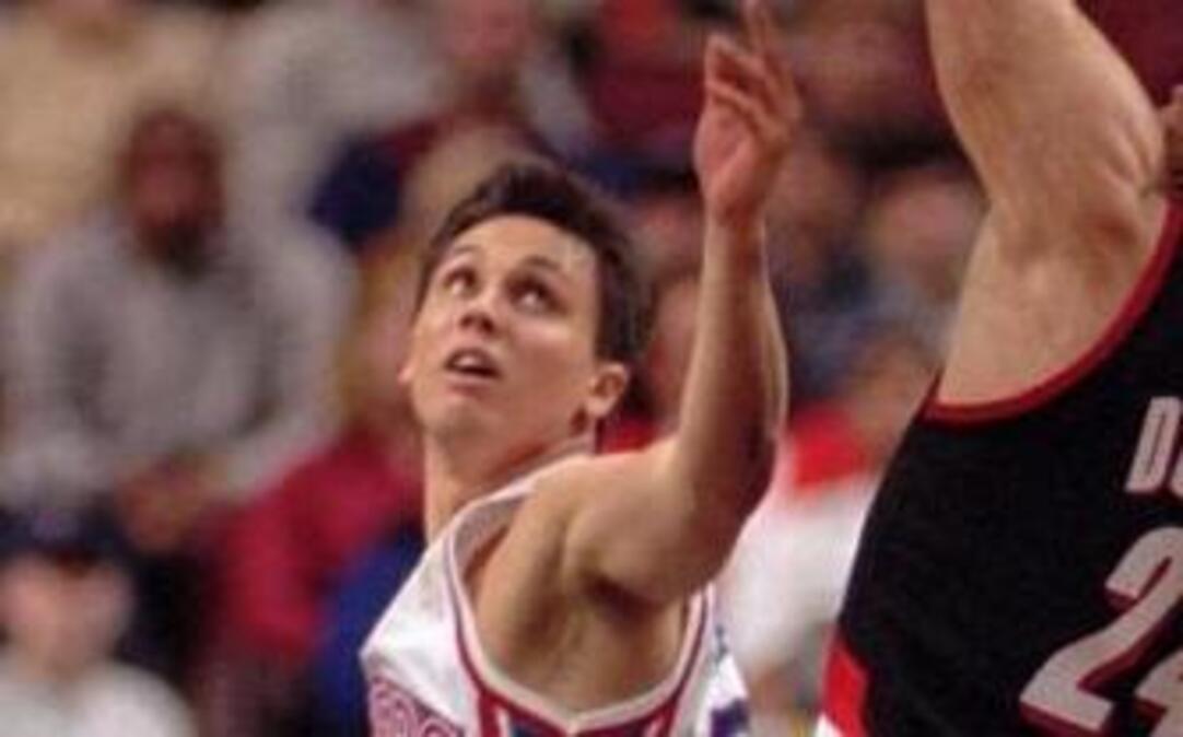 Rex Walters (left) during his playing days with the Philadelphia 76ers.