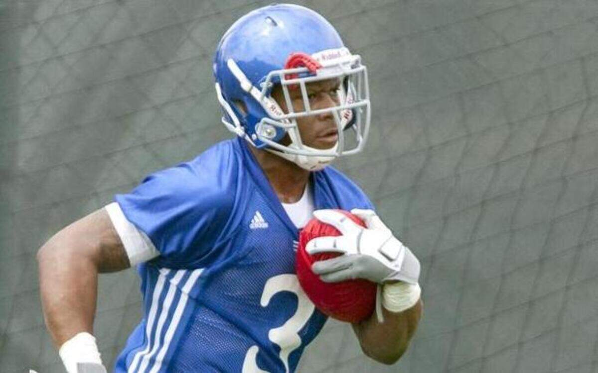 
Former KU and Blue Springs running back Darrian Miller has transferred to Northern Iowa and is on the Panthers football roster.
