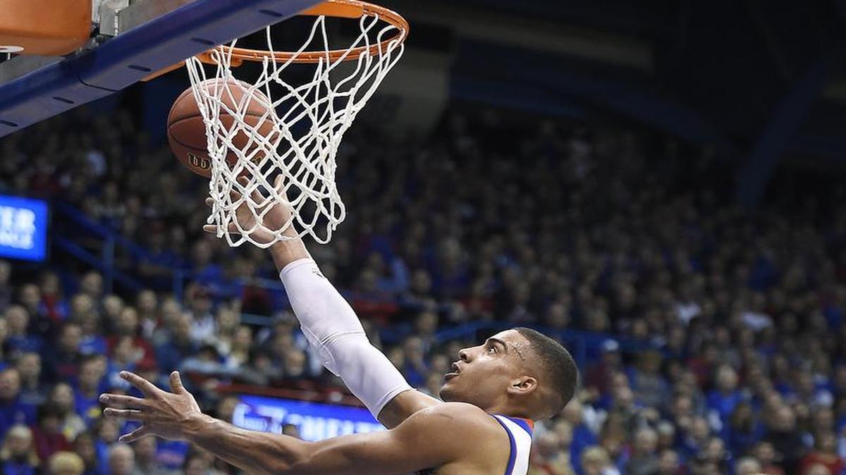 Kansas’ Landen Lucas is averaging 16.5 points and 14.5 rebounds in two Big 12 games.