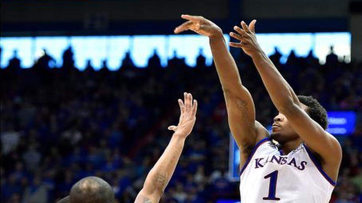 
Kansas’ Wayne Selden drained one of his three three-pointers in the first half of Sunday’s game against UNLV at Allen Fieldhouse in Lawrence.
