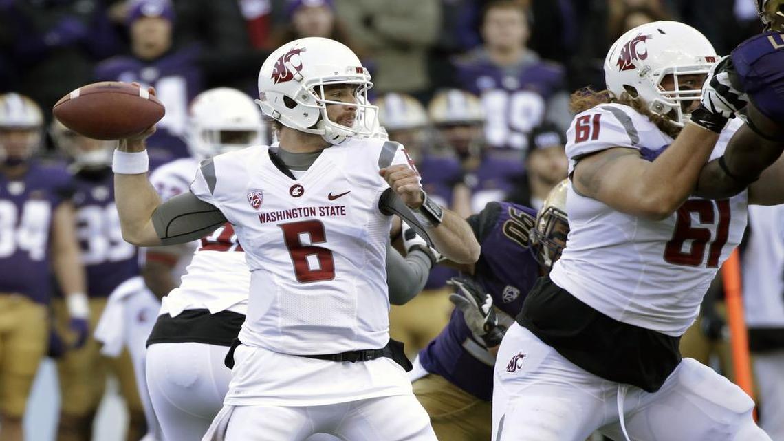 Former Washington State quarterback Peyton Bender (6), shown here during a game in 2015, committed to Kansas on Sunday.