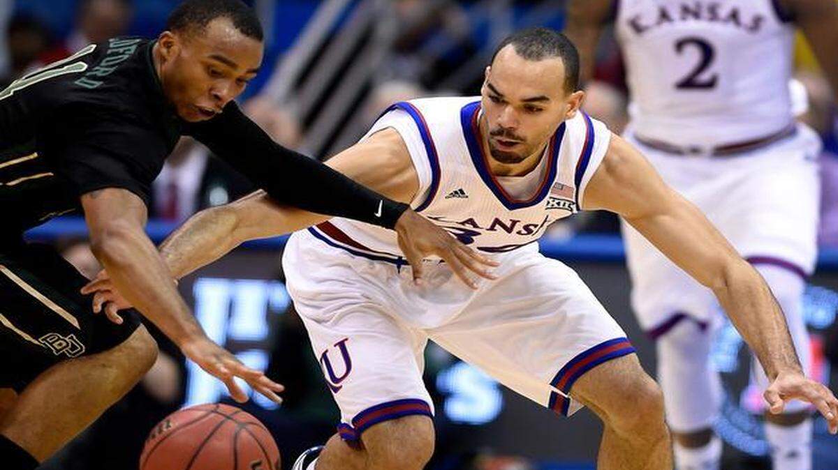 
Kansas’ Perry Ellis attempted to steal the ball from Baylor’s Lester Medford during Saturday’s game.
