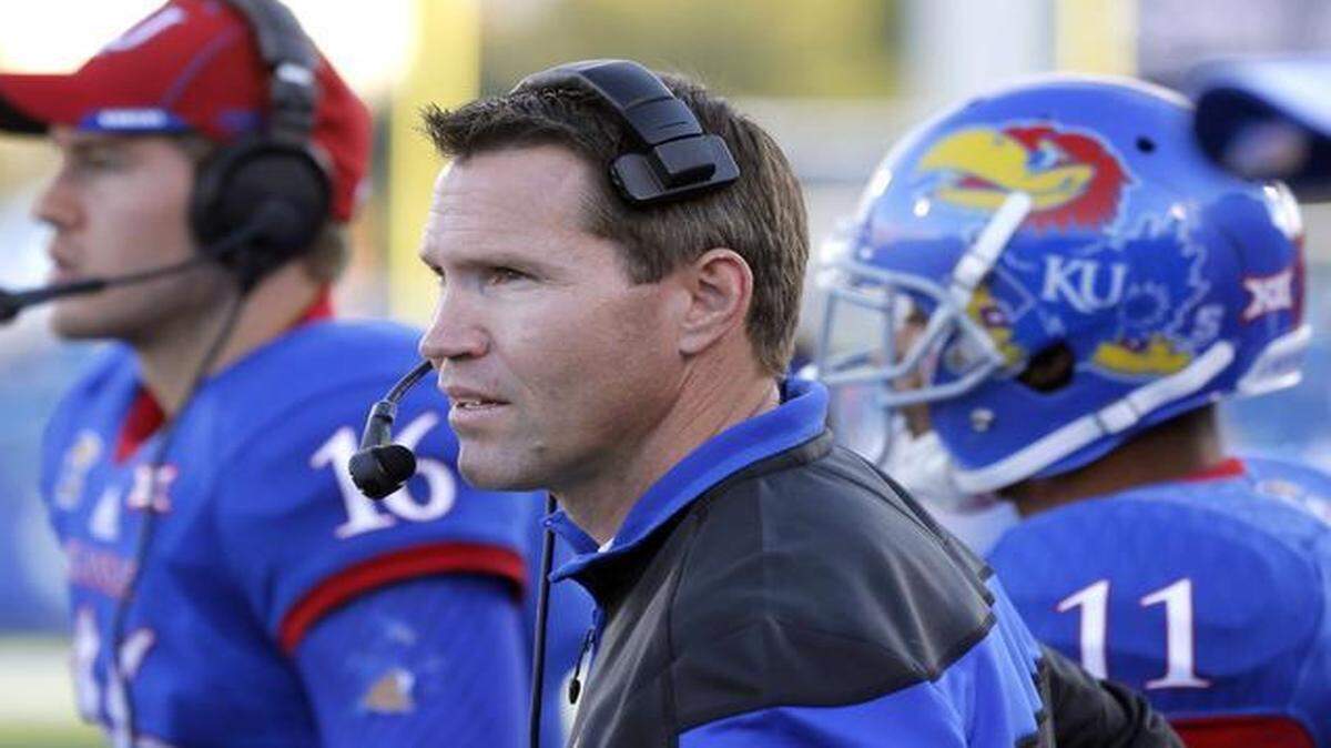 
Clint Bowen, the Jayhawks’ assistant head coach and co-defensive coordinator, has signed a three-year contract that will pay him $400,000 annually. KU’s assistants will make about $2.3 million total.
