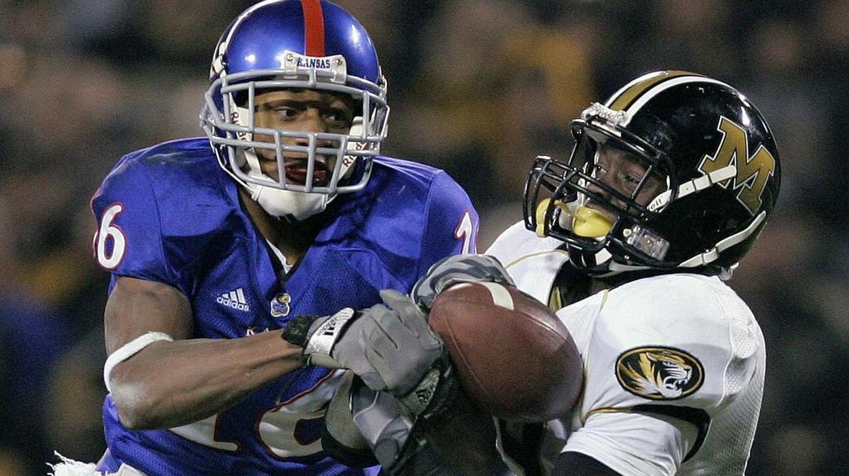 KU cornerback Chris Harris broke up a pass intended for Mizzou wide receiver Jeremy Maclin.