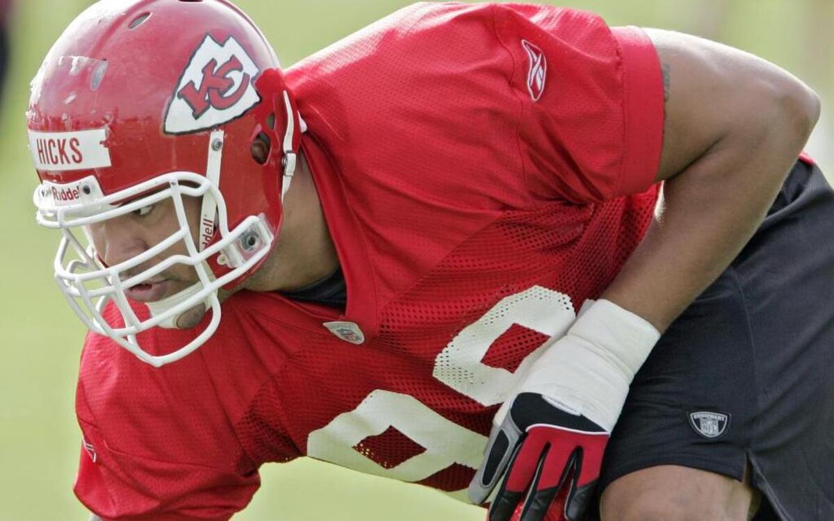 Chiefs lineman Eric Hicks in 2004