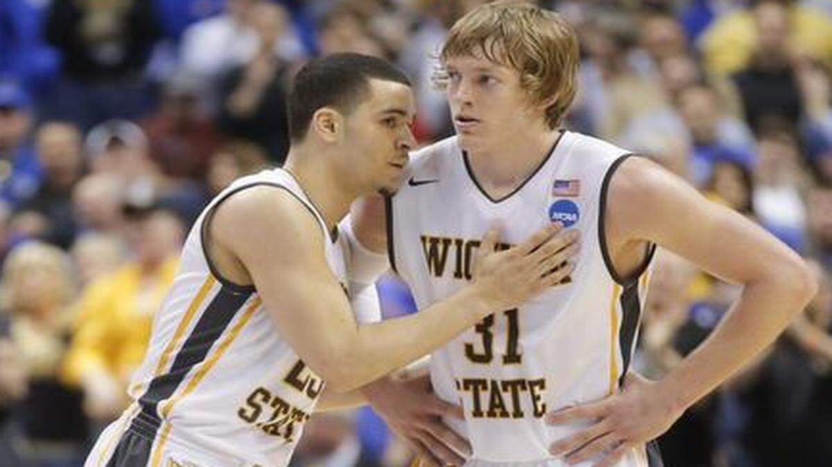 
“Sometimes you’ve got guys that just know how to play,” Fred VanVleet, left, said of Ron Baker and teammates. “A lot of it is just natural. There are things we do that are not going to be taught.”
