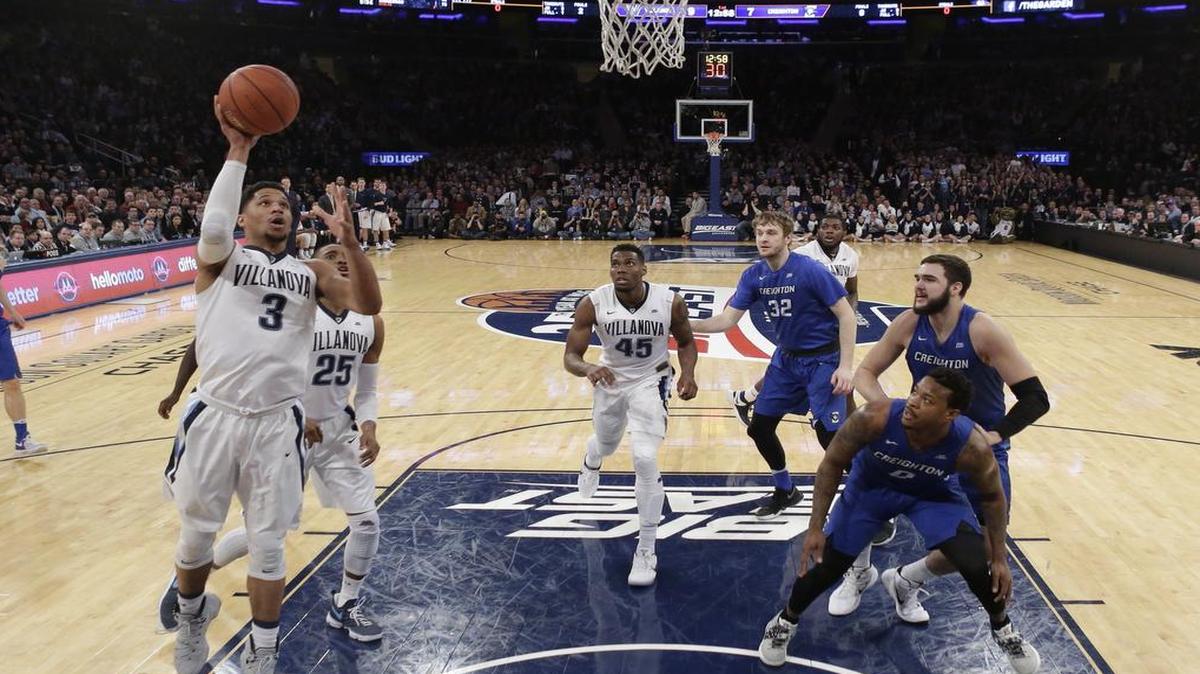 Villanova’s Josh Hart drove past Creighton’s Marcus Foster during the first half of the Wildcats’ Big East Tournament championship victory.