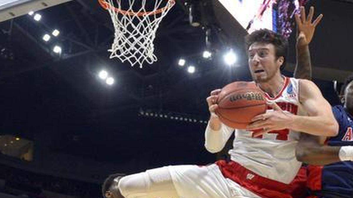 
Wisconsin’s Frank Kaminsky was chosen national player of the year by the U.S. Basketball Writers Association.
