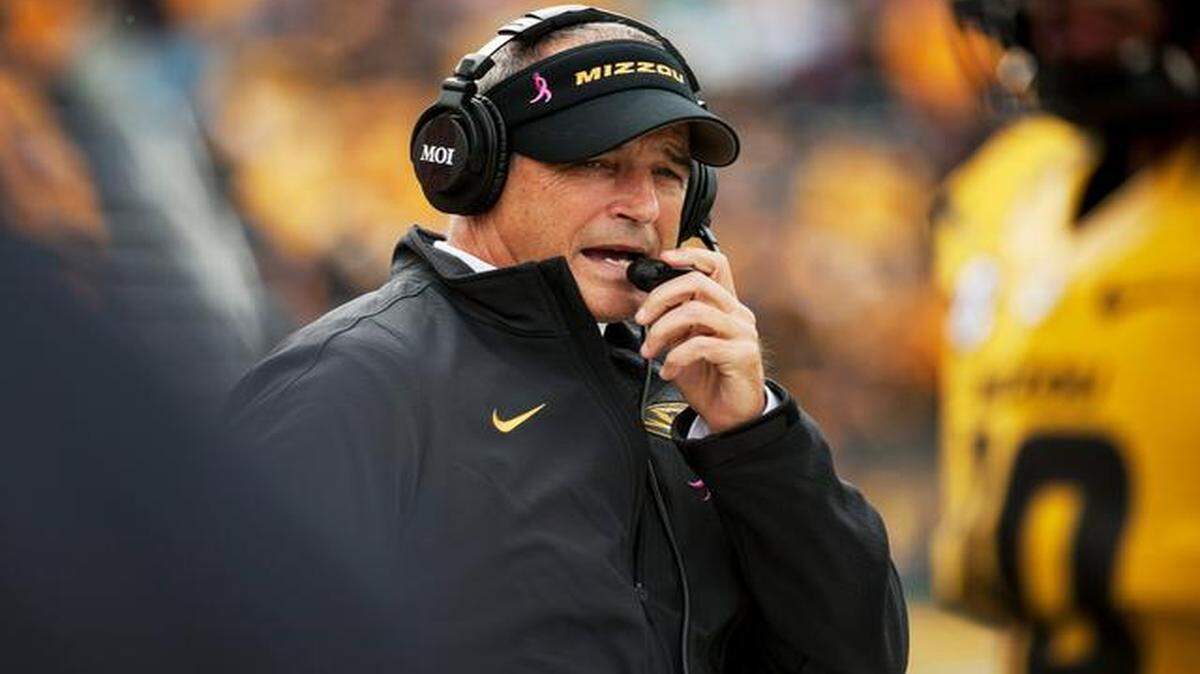 
Coach Gary Pinkel’s Missouri squad fell out of The Associated Press college football rankings on Sunday, a day after the then-No. 23 Tigers lost 34-0 to the Georgia Bulldogs, its first shutout loss in 12 seasons.
