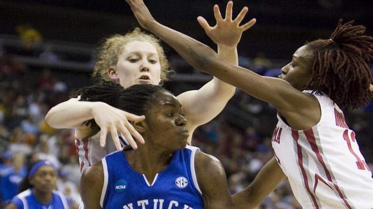 
A NCAA women’s basketball tournament regional will return to Sprint Center for a second time in 2018. Kansas City was the site of a 2010 regional final, when Oklahoma defeated Kentucky to reach the Final Four.
