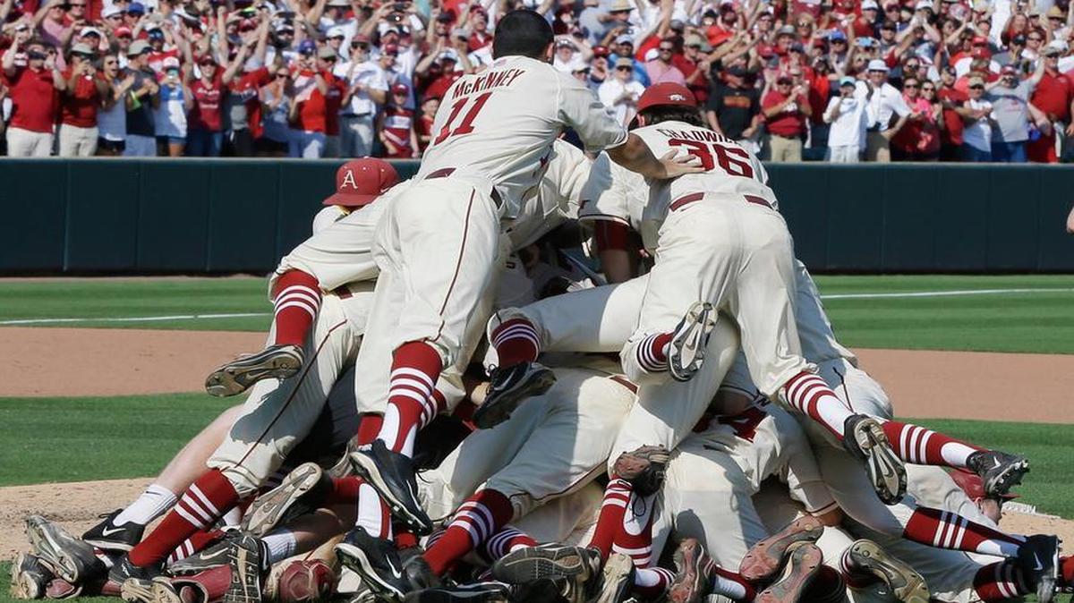 
The Arkansas Razorbacks celebrated after beating the Missouri Bears 3-2 on Sunday in the NCAA baseball super regional to earn a berth in the College World Series.
