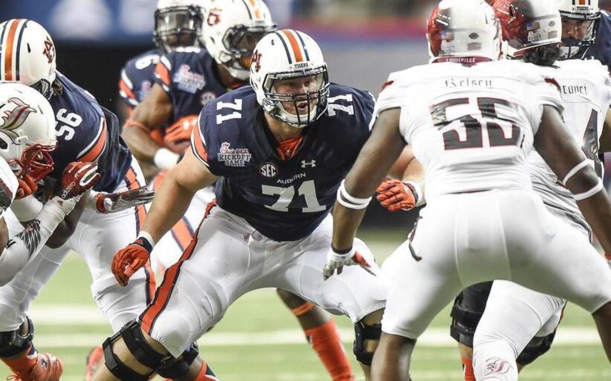 Auburn guard Braden Smith (center, No. 71) was a 2014 Olathe South graduate and three-time All-Metro selection.