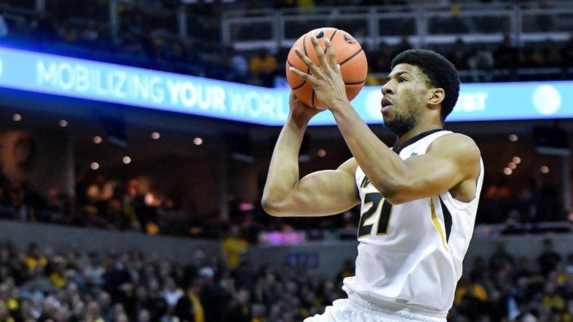Missouri Tigers forward Jordan Barnett went to the basket for a bucket during the Tigers’ win against Iowa State last month.
