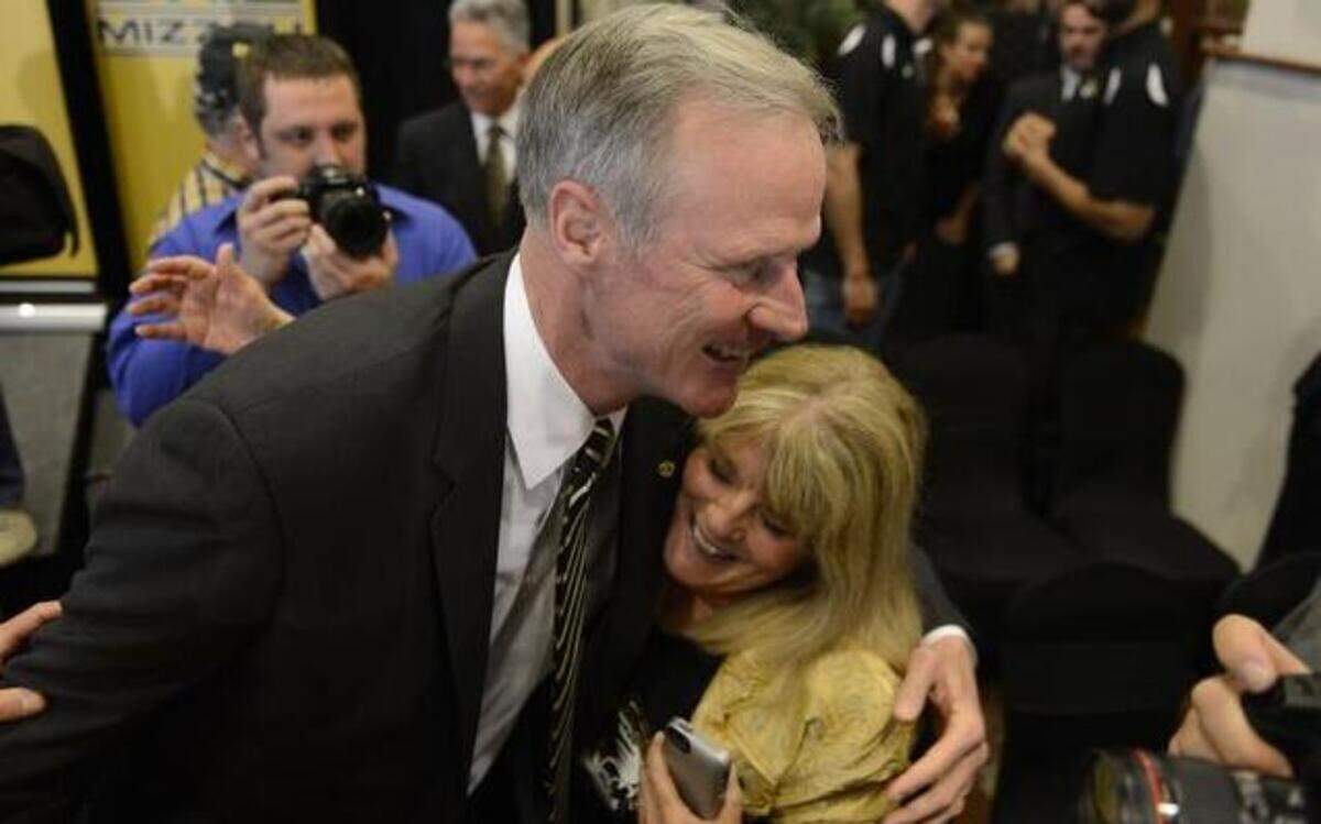 
After being introduced earlier this year as the new Missouri basketball coach, Kim Anderson met with fans.
