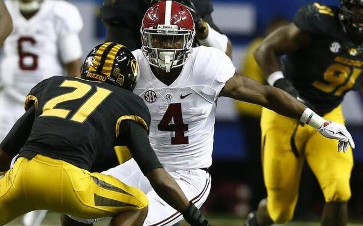 
Missouri safety Ian Simon prepared to tackled Alabama running back T.J. Yeldon during the Southeastern Conference championship game.
