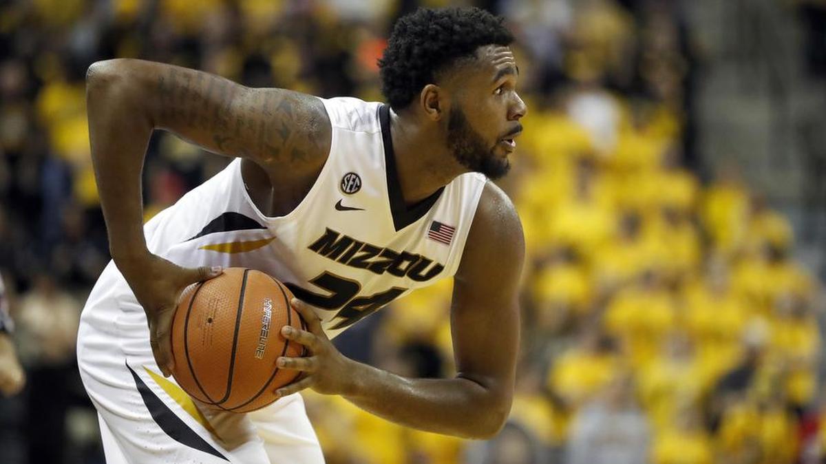 Missouri's Kevin Puryear held the ball during the second half of an NCAA college basketball game against Wagner on Monday, Nov. 13, 2017, in Columbia, Mo. Missouri won 99-55.