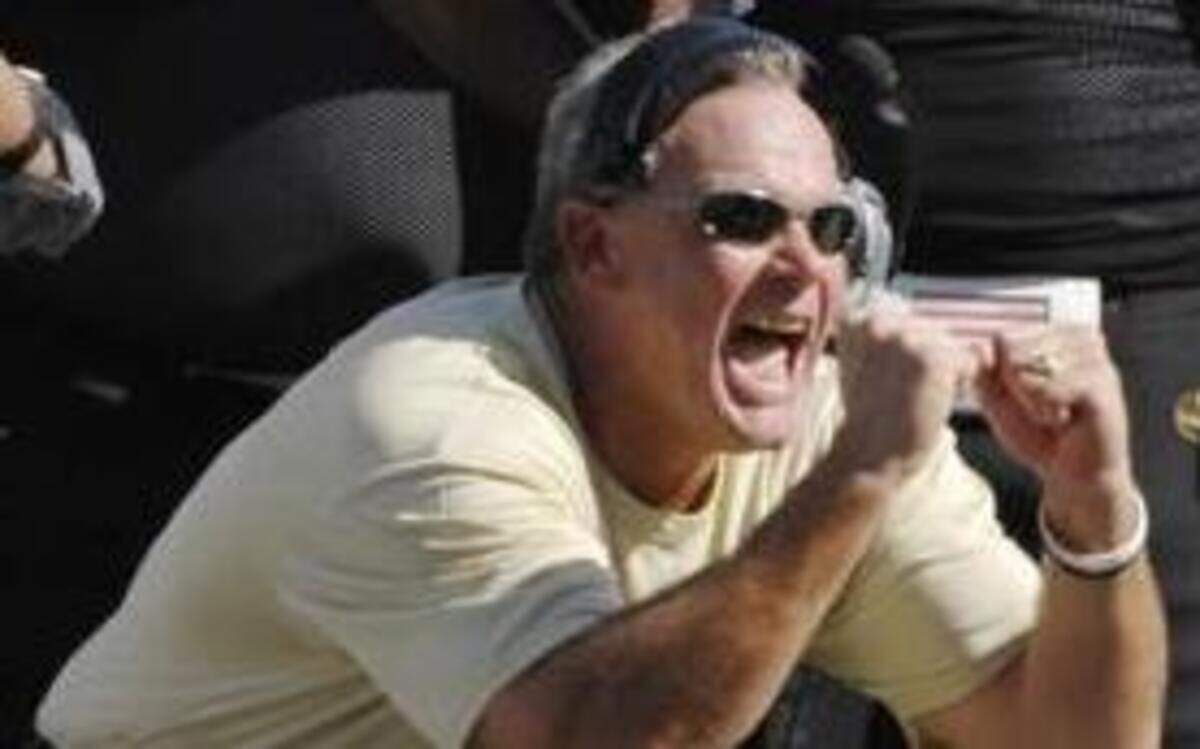 
“We’re so happy for Stec having the opportunity to run his own program,” Missouri coach Gary Pinkel said Sunday of his defensive coordinator, Dave Steckel (pictured in a 2007 file photo), getting hired as head coach at Missouri State University. “He’s wanted to be a head coach for a long time now, and it’s exciting for all of us that he’s got his chance.”
