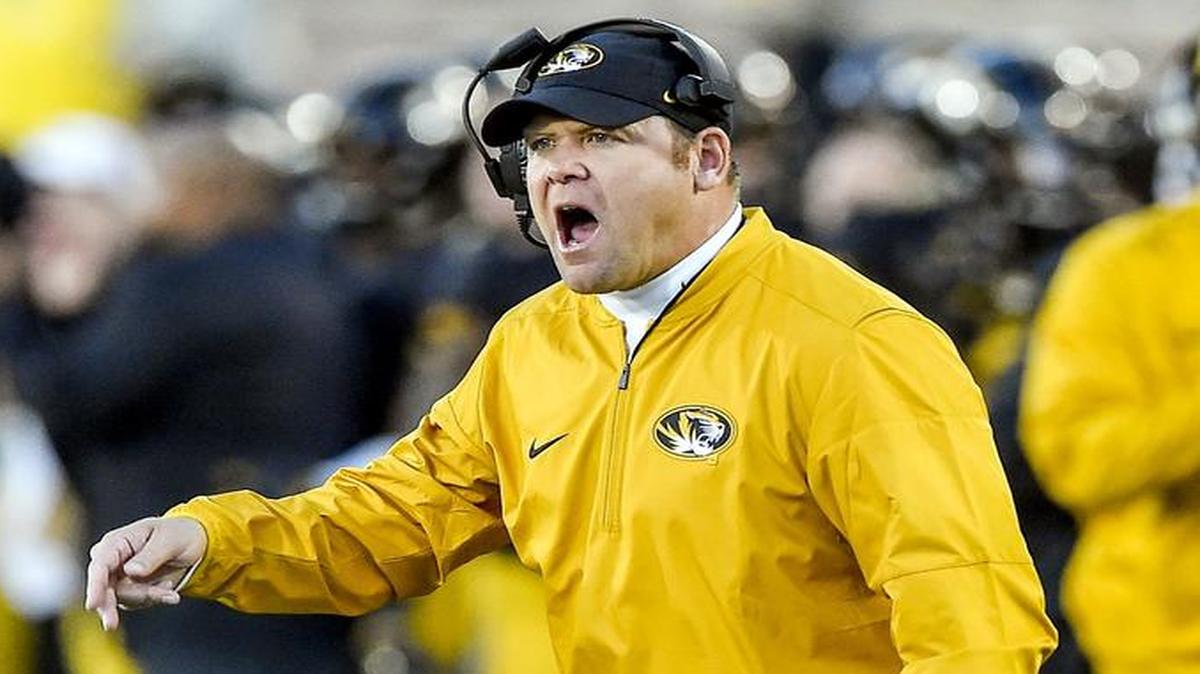 Missouri coach Barry Odom had suspended running back Nate Strong and outside linebacker T.J. Warren for unspecified violations of team rules, but Strong and Warren returned to practice Tuesday.