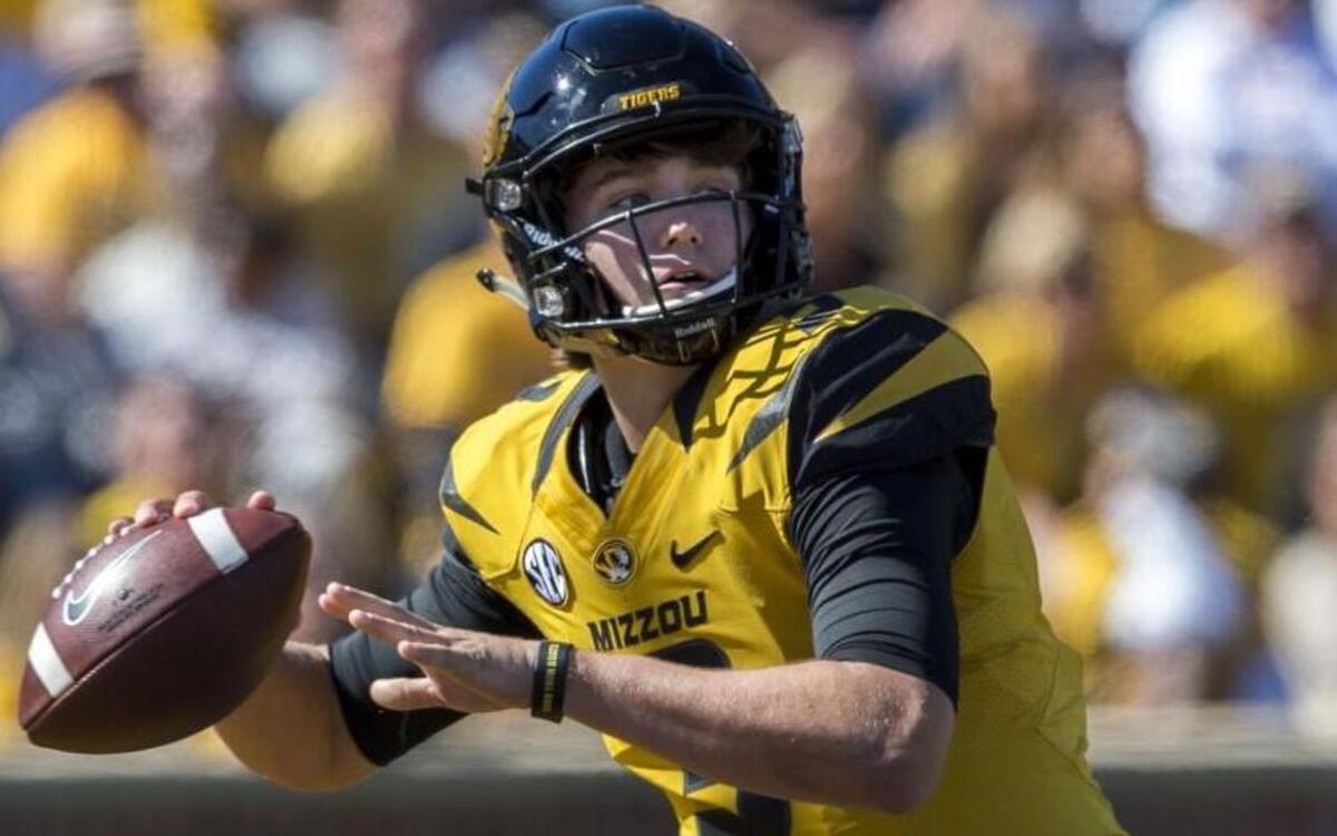 
Missouri Tigers quarterback Drew Lock looked to pass in the fourth quarter of Saturday’s game.
