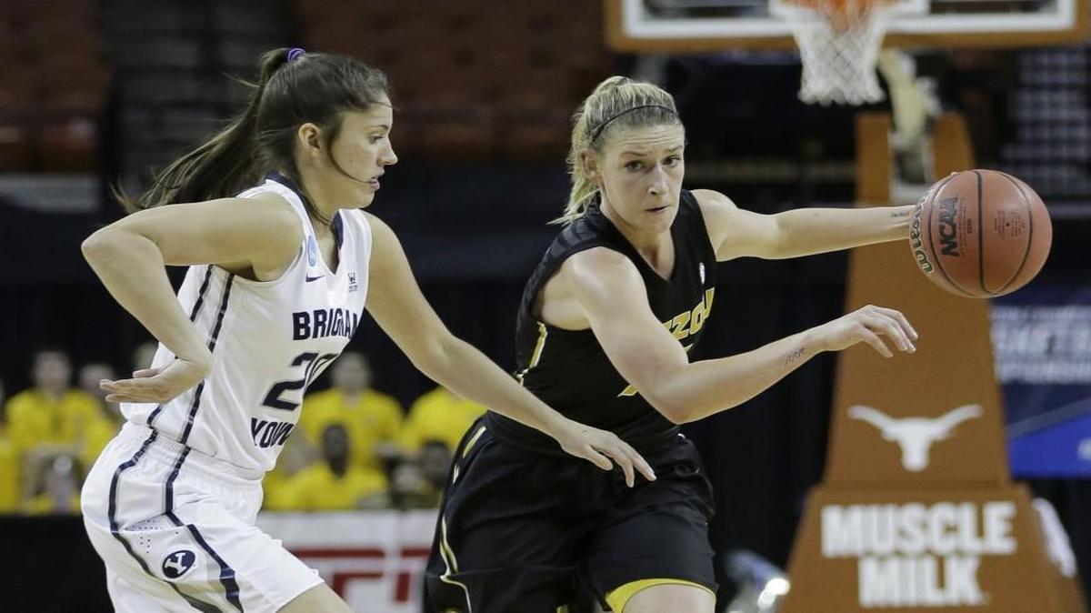 Missouri guard Lindsey Cunningham (right).