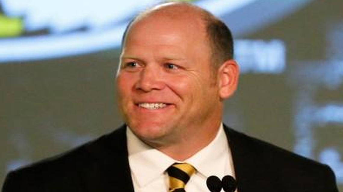 Missouri coach Barry Odom added to his 2018 recruiting class Sunday when Blue Springs junior offensive tackle/defensive end Daniel Parker Jr. verbally committed to the Tigers.