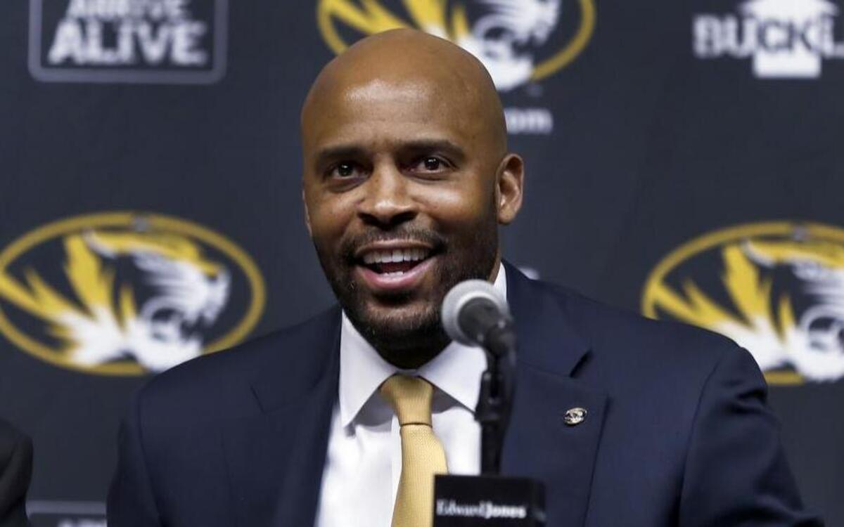 New MU basketball coach Cuonzo Martin will be in the Kansas City area Thursday when the athletic department’s spring caravan stops at Chicken N Pickle in North Kansas City.